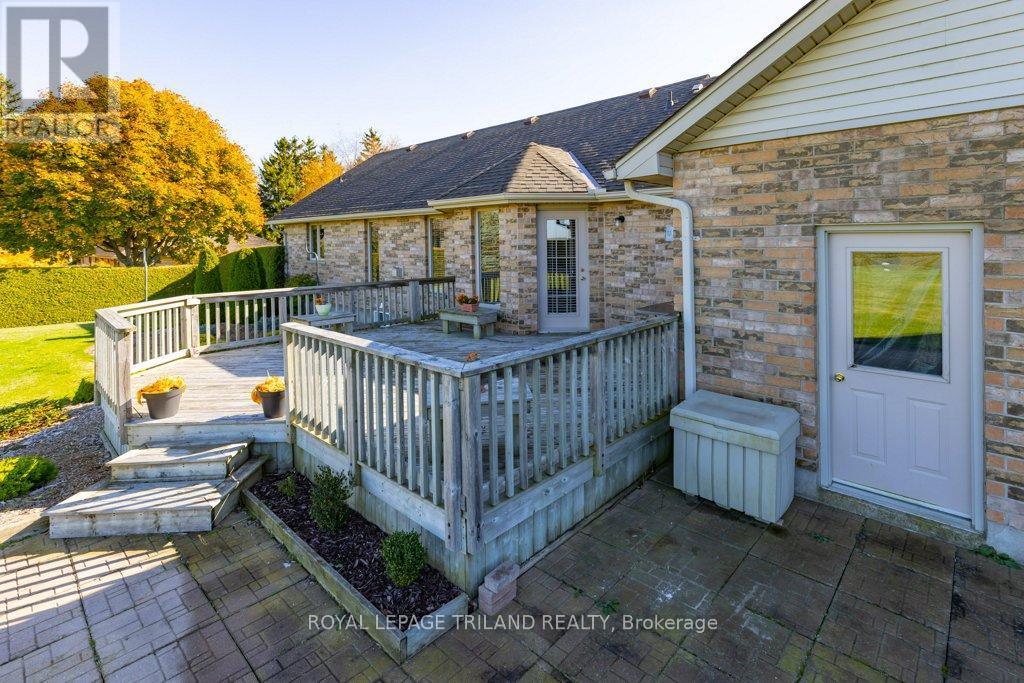 1104 Gladstone Drive, Thames Centre, Ontario  N0L 1B0 - Photo 29 - X8392678
