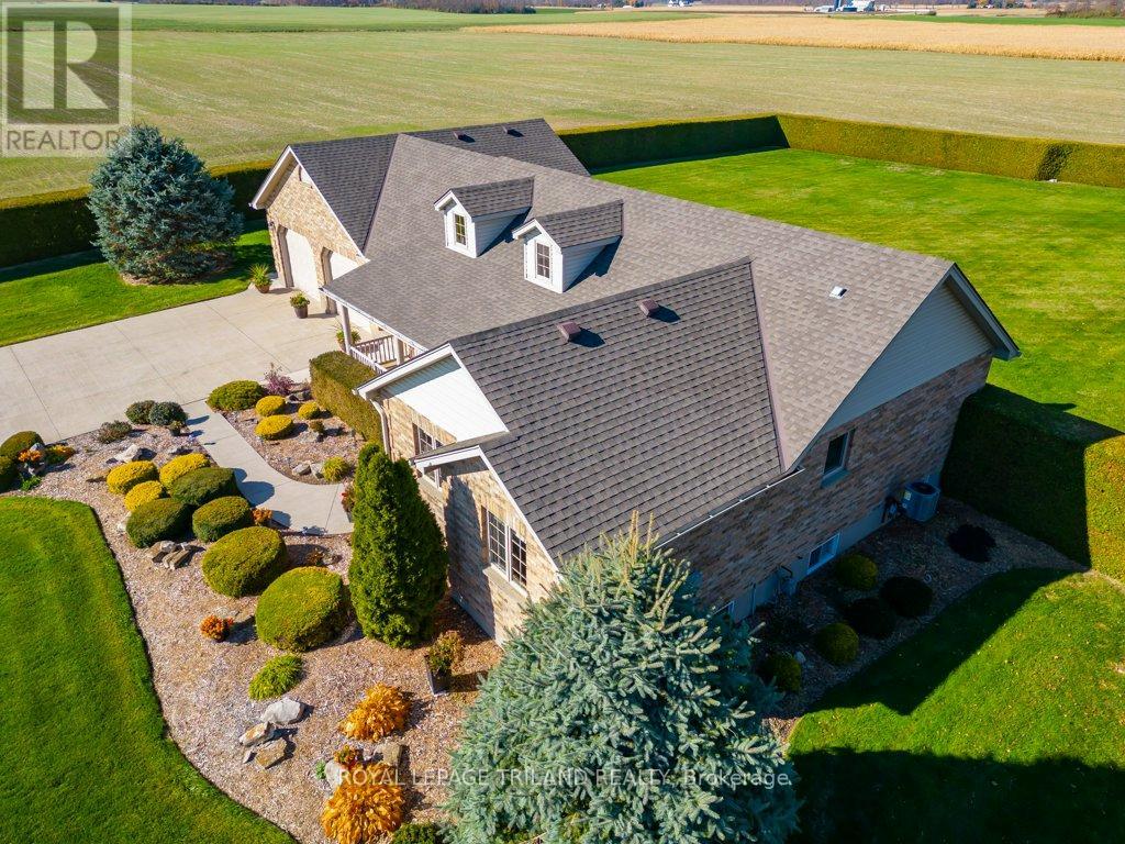 1104 Gladstone Drive, Thames Centre, Ontario  N0L 1B0 - Photo 3 - X8392678