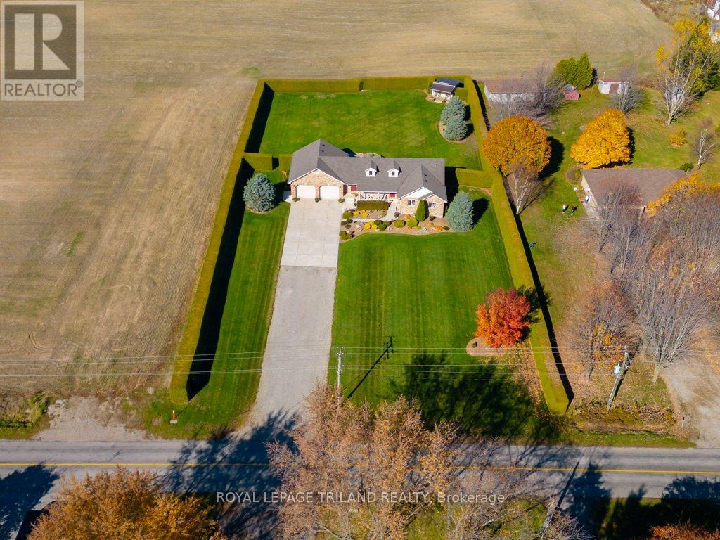 1104 Gladstone Drive, Thames Centre, Ontario  N0L 1B0 - Photo 4 - X8392678