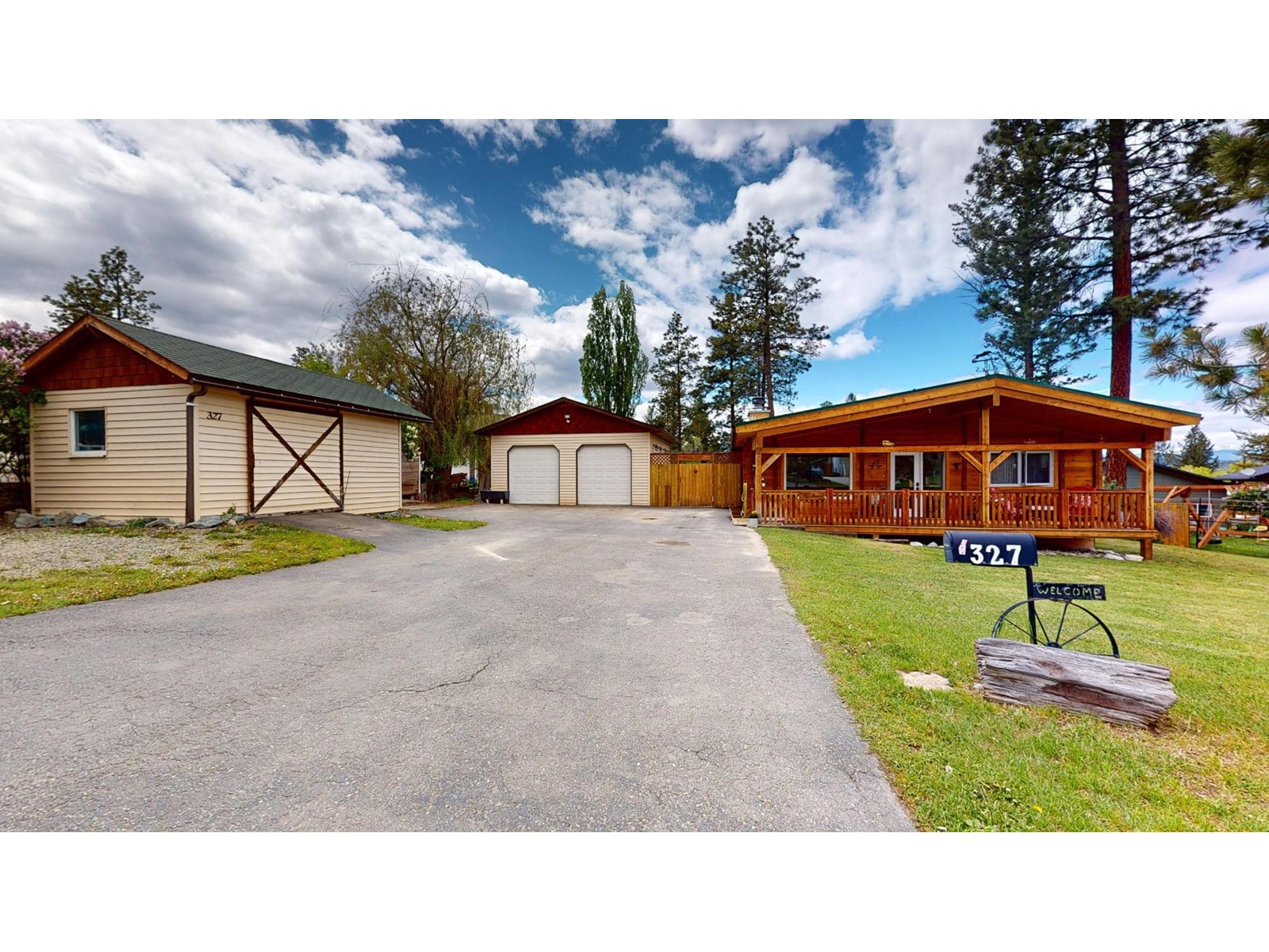 327 28th Avenue S, Cranbrook, British Columbia V1C 3J9 (26972968) Chris Nault Cranbrook Real