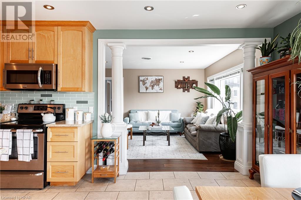 152 St Patrick Street, Stratford, Ontario  N5A 1A9 - Photo 14 - 40598136