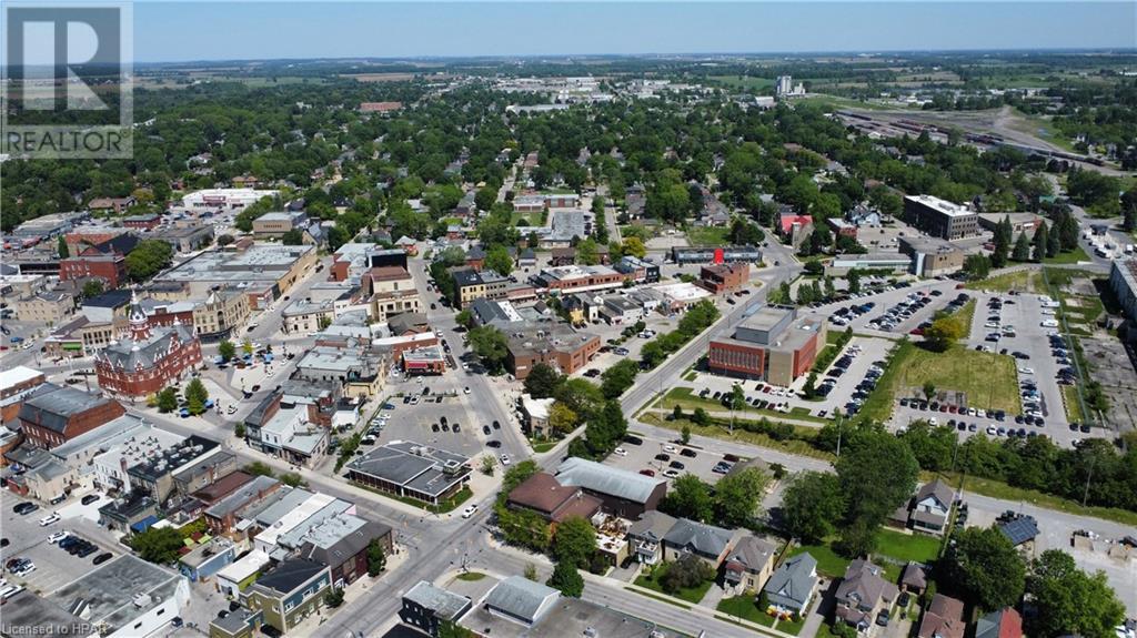 152 St Patrick Street, Stratford, Ontario  N5A 1A9 - Photo 2 - 40598136