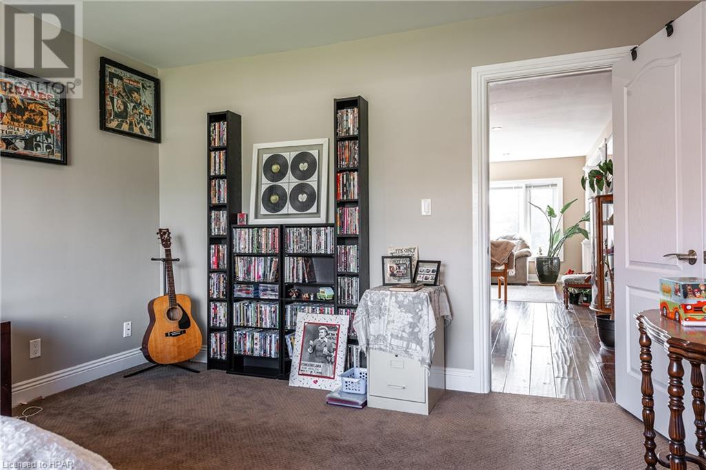 152 St Patrick Street, Stratford, Ontario  N5A 1A9 - Photo 28 - 40598136