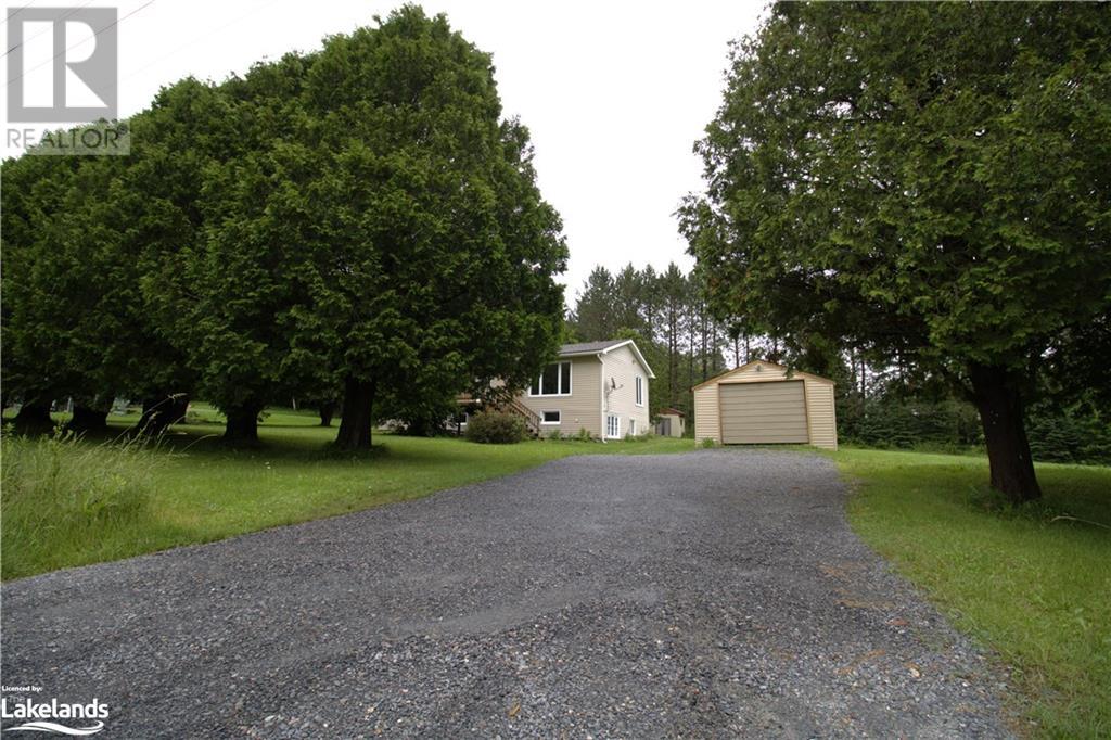 831 Old Muskoka Road, Utterson, Ontario  P0B 1M0 - Photo 2 - 40598020