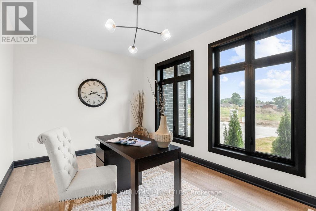 52 East Glen Drive, Lambton Shores, Ontario  N0M 1B0 - Photo 11 - X8393502