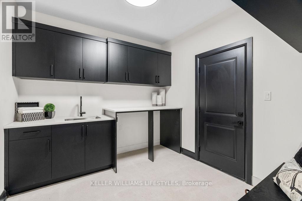 52 East Glen Drive, Lambton Shores, Ontario  N0M 1B0 - Photo 21 - X8393502