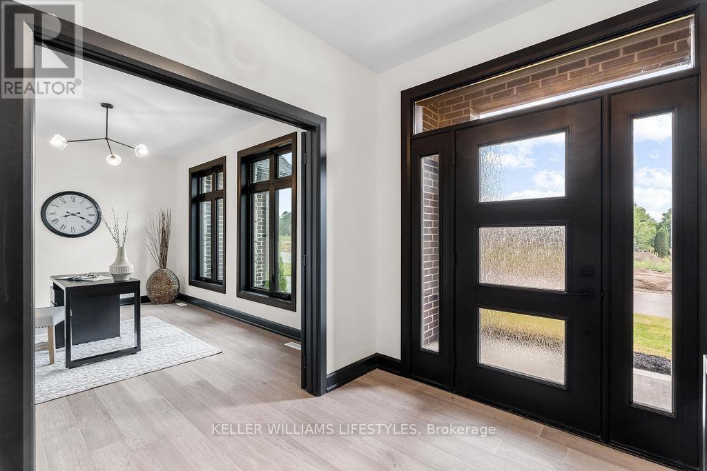 52 East Glen Drive, Lambton Shores, Ontario  N0M 1B0 - Photo 9 - X8393502