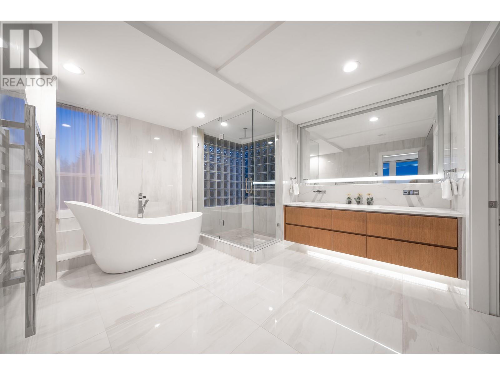 701 3105 Deer Ridge Drive, West Vancouver, British Columbia  V7S 4W1 - Photo 16 - R2889257