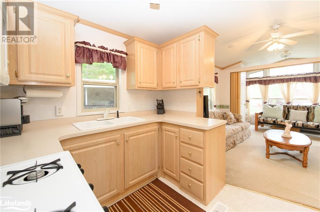 16 Huron Circle, Wasaga Beach, Ontario  L9Z 1X7 - Photo 7 - 40590278