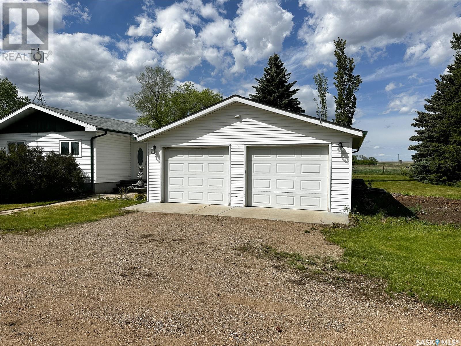 Munn Road Acreage, North Battleford Rm No. 437, Saskatchewan  S9A 3L8 - Photo 2 - SK971154