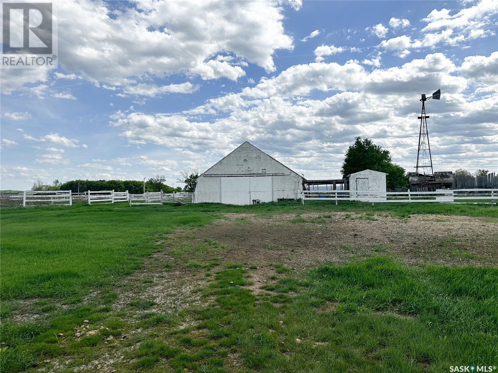 Munn Road Acreage, North Battleford Rm No. 437, Saskatchewan  S9A 3L8 - Photo 30 - SK971154