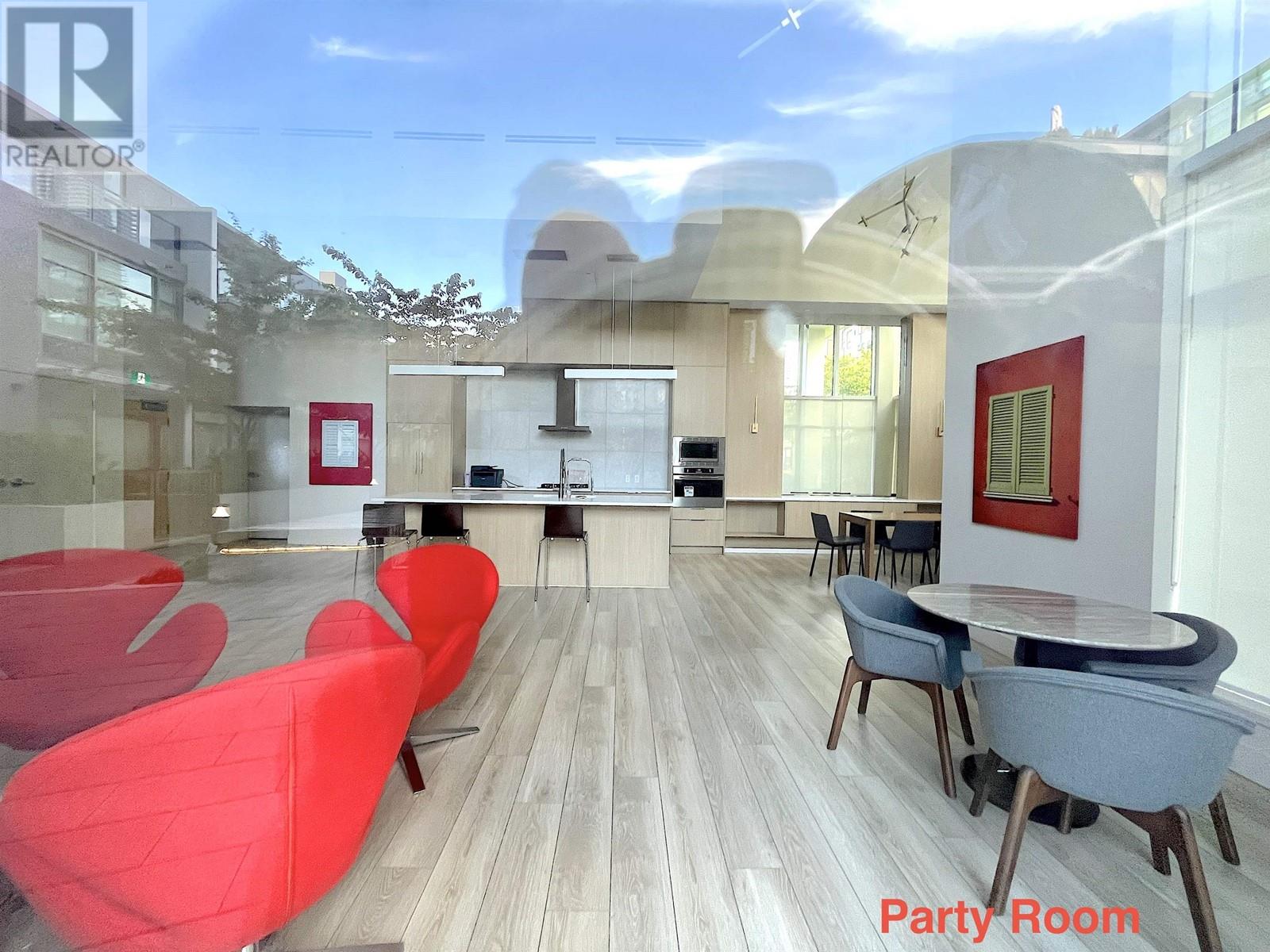 Listing Picture 16 of 20 : 1603 4465 JUNEAU STREET, Burnaby / 本拿比 - 魯藝地產 Yvonne Lu Group - MLS Medallion Club Member