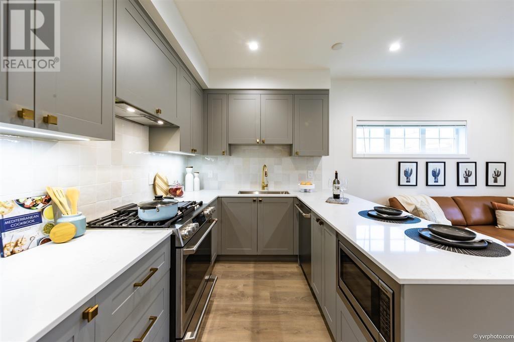 Listing Picture 5 of 14 : 7 11671 CAMBIE ROAD, Richmond / 烈治文 - 魯藝地產 Yvonne Lu Group - MLS Medallion Club Member