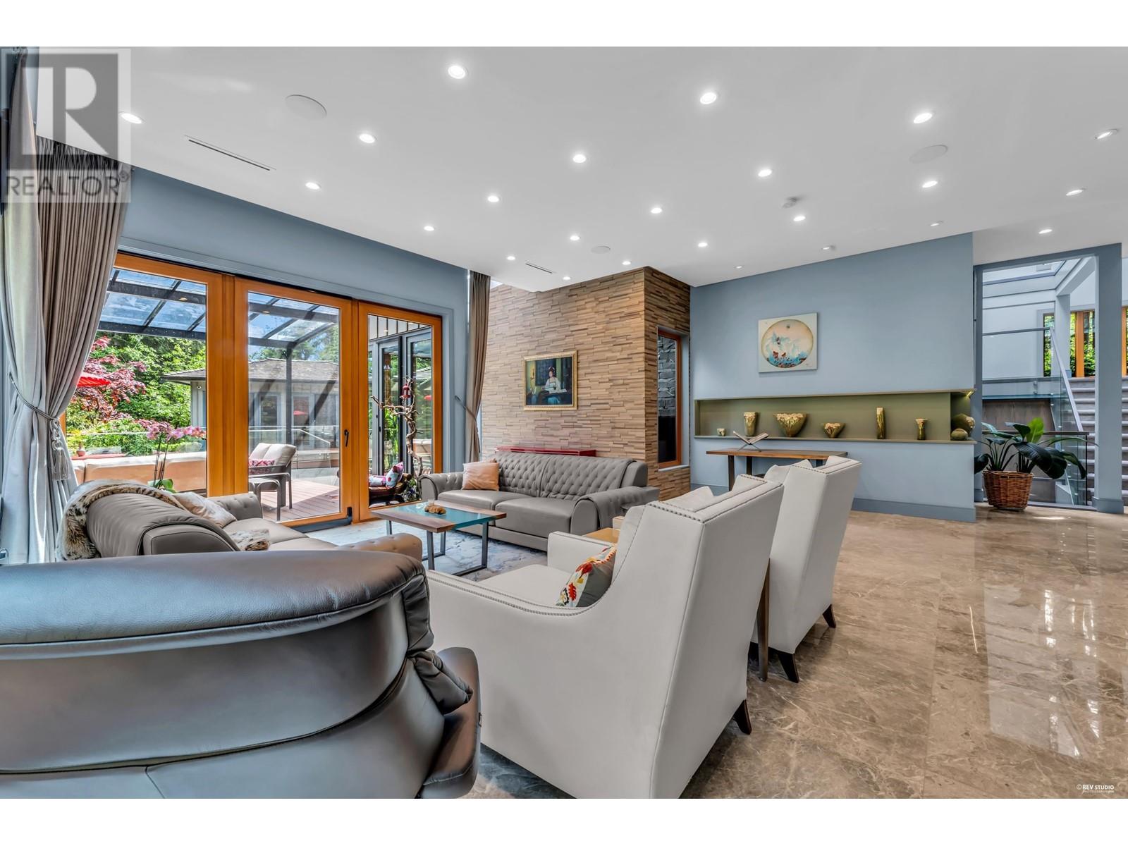 340 Southborough Drive, West Vancouver, British Columbia  V7S 1M1 - Photo 6 - R2887849