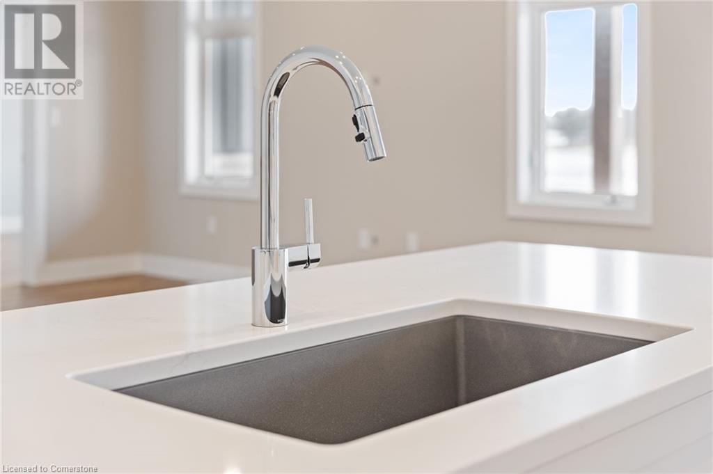 135 Gibbons Street, Waterford, Ontario  N0E 1Y0 - Photo 11 - 40598825