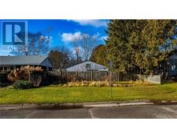 16 EVERETT Street, simcoe, Ontario