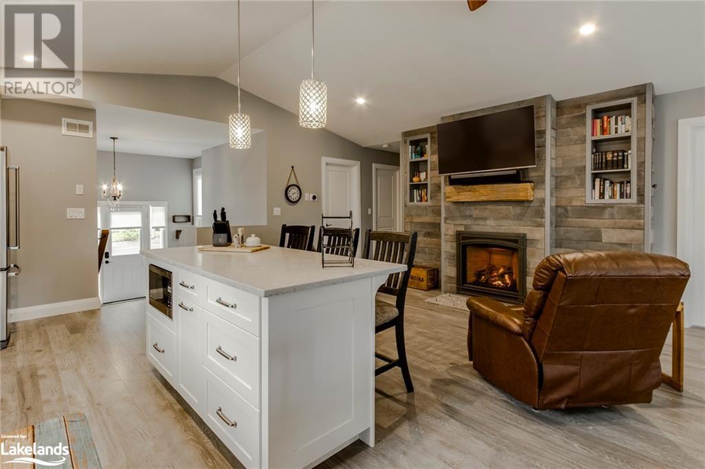 25 Tiny Beaches Road S, Tiny, Ontario  L0L 2J0 - Photo 13 - 40598702