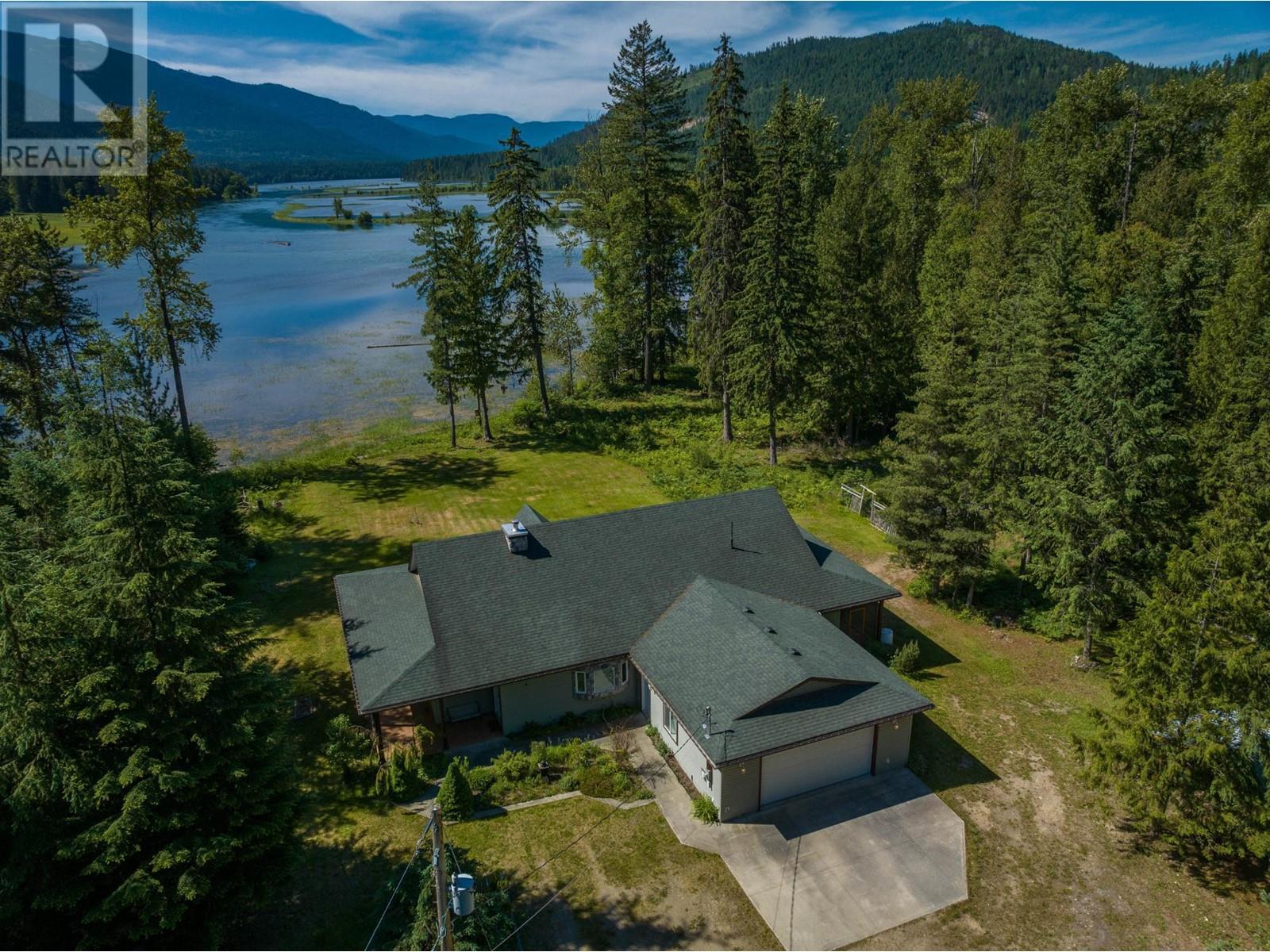 8798 GRAVEL PIT ROAD Slocan