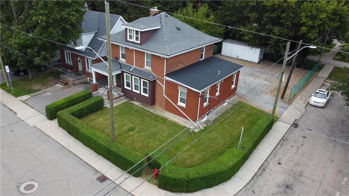 4 Ward Avenue, Hamilton, Ontario  L8S 2E5 - Photo 2 - H4195566