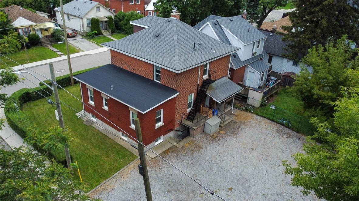 4 Ward Avenue, Hamilton, Ontario  L8S 2E5 - Photo 3 - H4195566