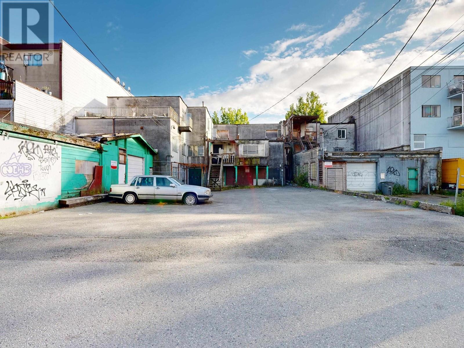 Listing Picture 17 of 20 : 2117 2121 KINGSWAY, Vancouver / 溫哥華 - 魯藝地產 Yvonne Lu Group - MLS Medallion Club Member