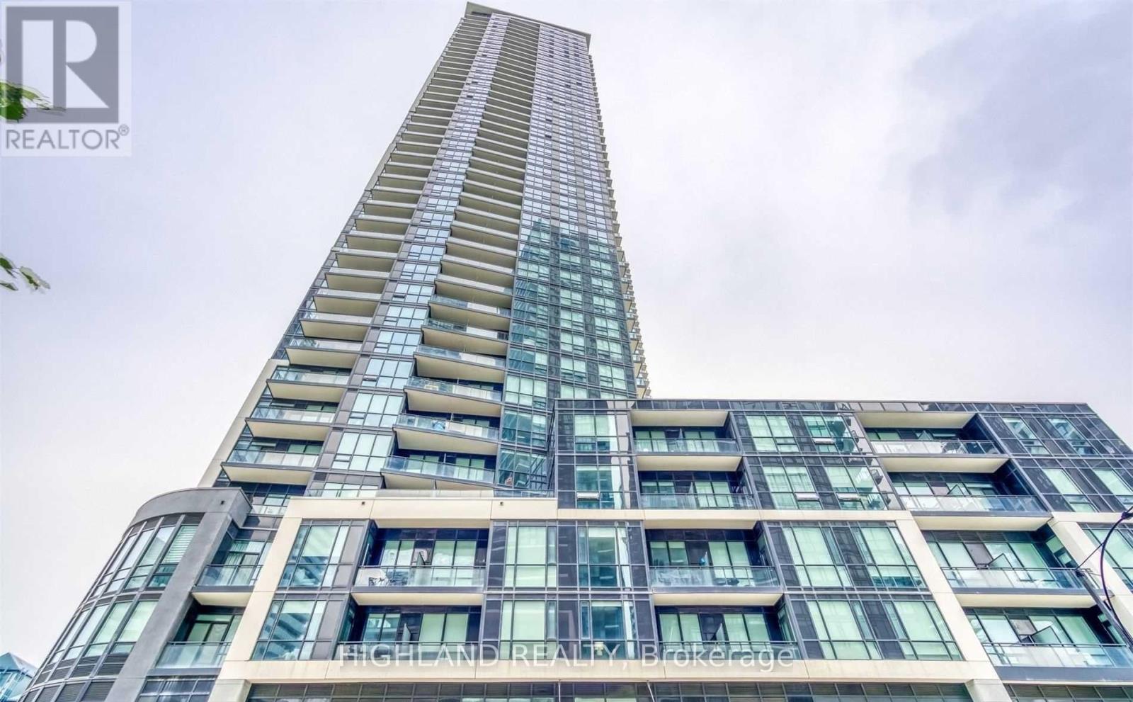 <h3>$2,490<small> Monthly</small></h3><p>1910 - 510 Curran Place, Mississauga, Ontario</p>