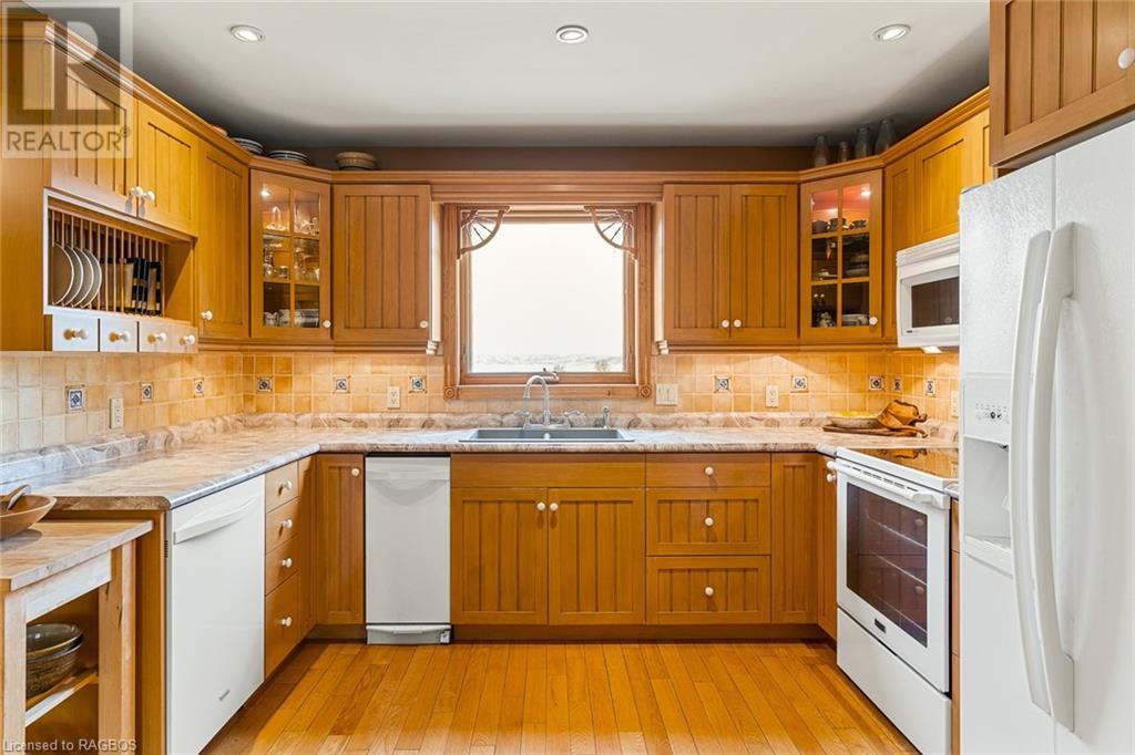 501413 Grey Road 1, Georgian Bluffs, Ontario N0H 2T0 - Photo 12 - 40597386