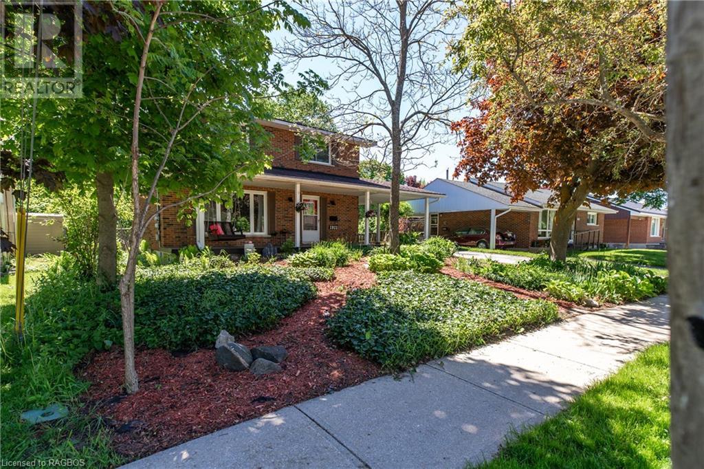 1311 7th Avenue W, Owen Sound, Ontario N4K 5K5 (26978252) Ron Hopper