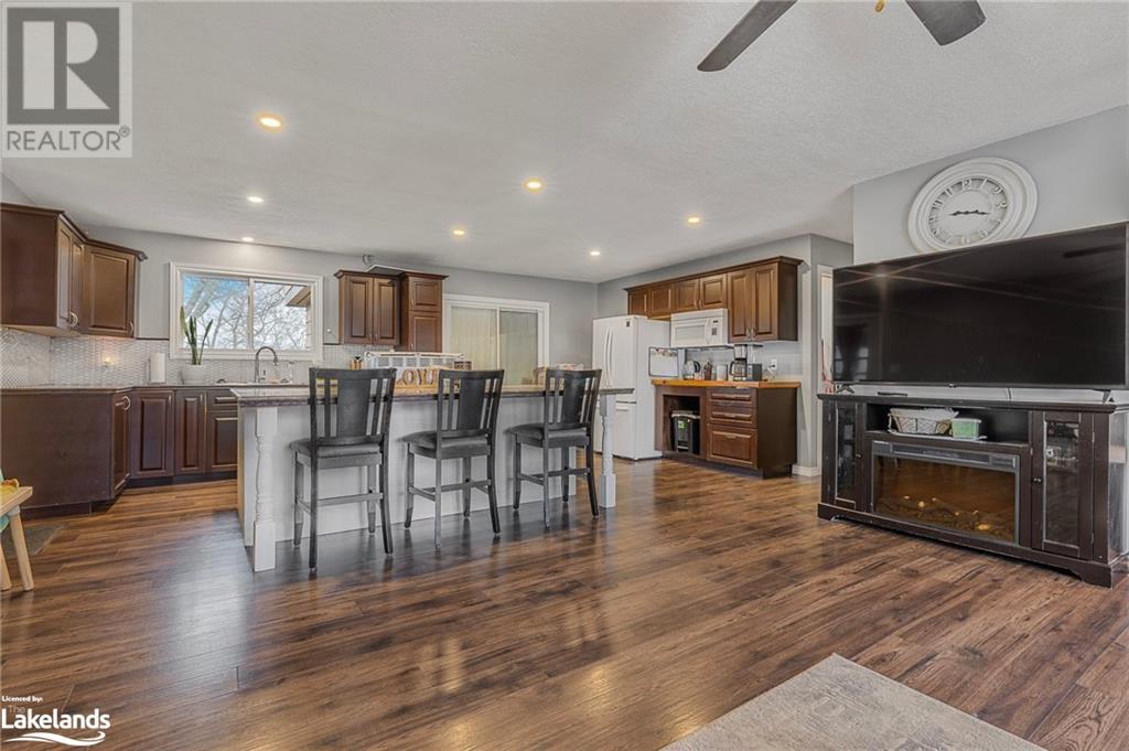 88 Fox Street, Penetanguishene, Ontario  L9M 1C8 - Photo 11 - 40599284