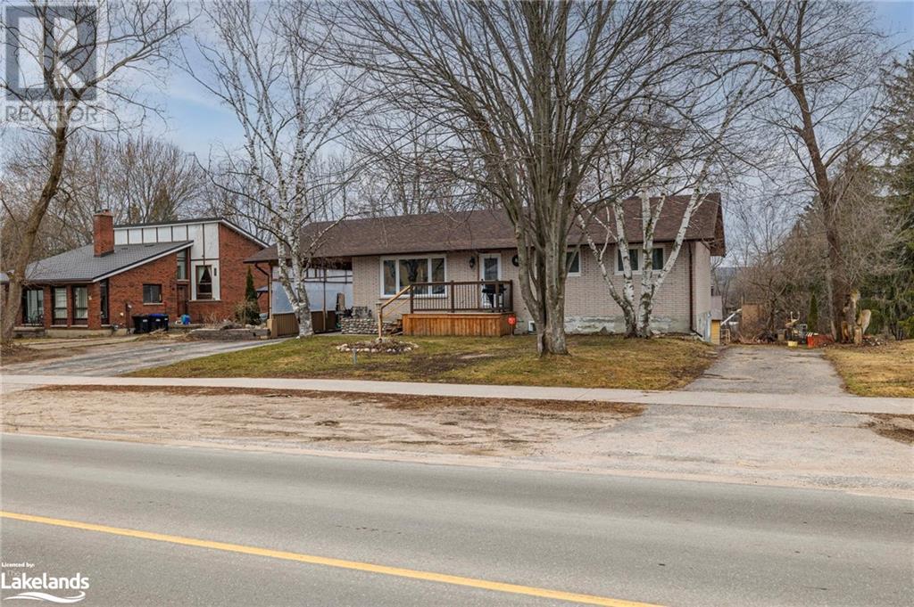 88 Fox Street, Penetanguishene, Ontario  L9M 1C8 - Photo 2 - 40599284