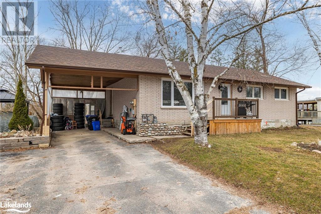 88 Fox Street, Penetanguishene, Ontario  L9M 1C8 - Photo 3 - 40599284
