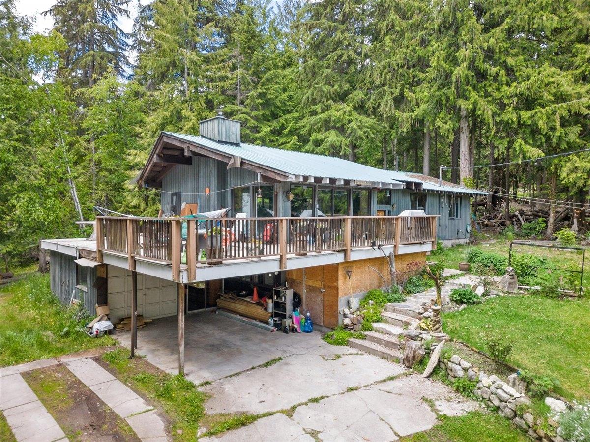 6145 Highway 3a, Nelson, British Columbia  V1L 6S8 - Photo 1 - 2477413