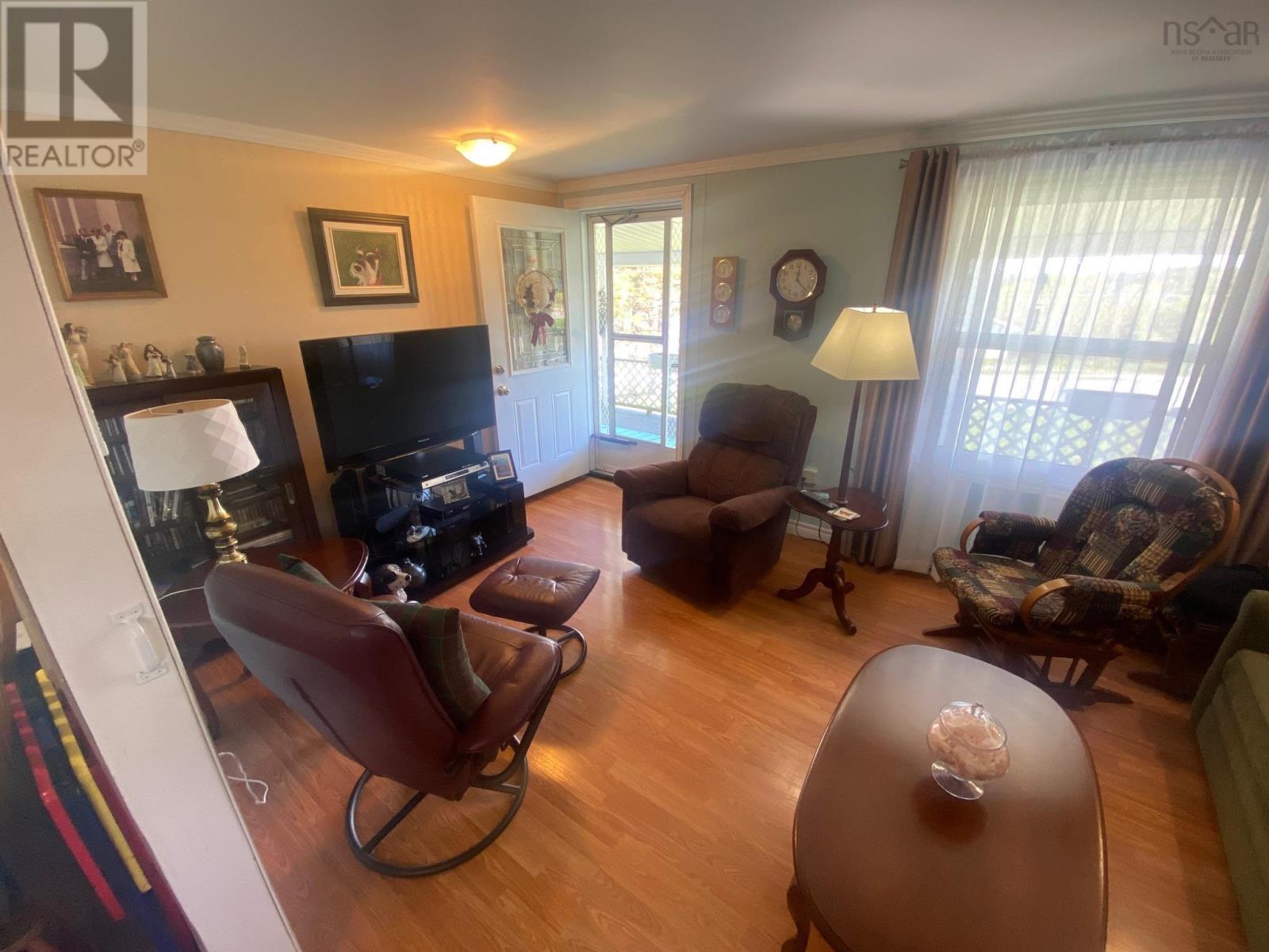 10 Lakeview Drive, St. Peter's, Nova Scotia  B0E 3B0 - Photo 8 - 202412509