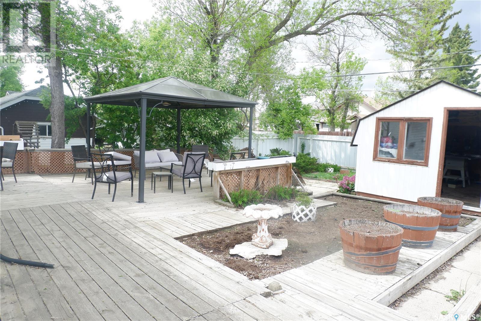 Property at 114 5th AVENUE W image 4