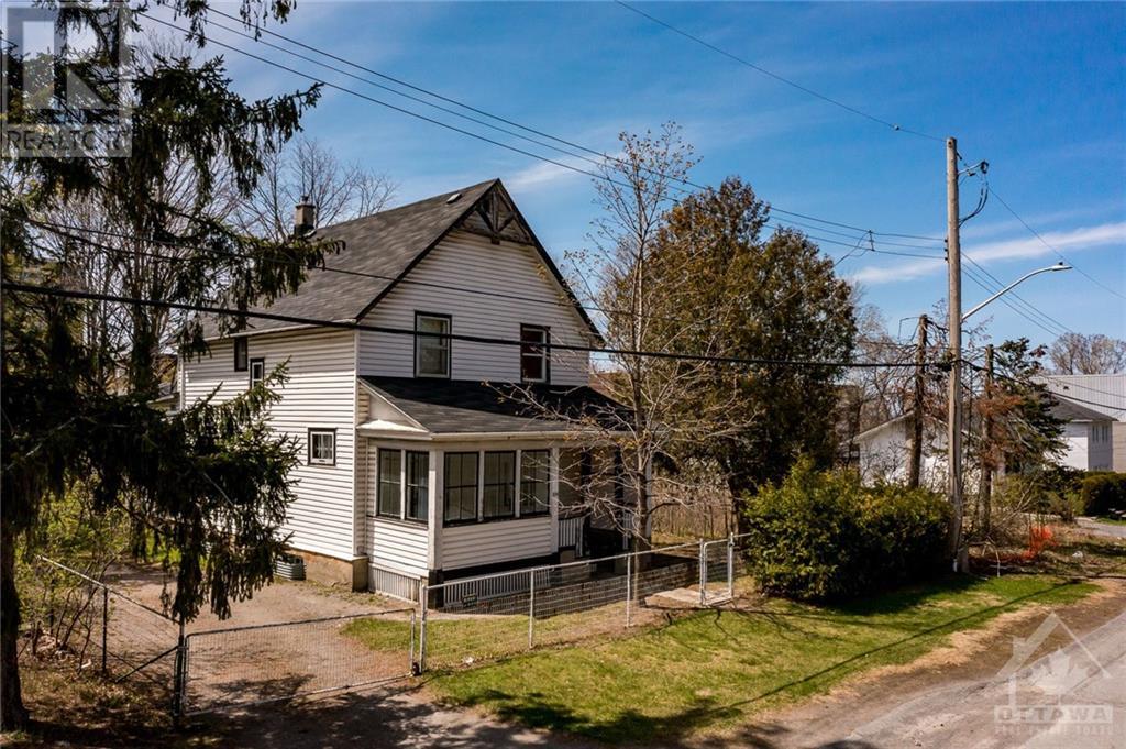 830 High Street, Ottawa, Ontario K2B 6C4 - Photo 2 - X9518480