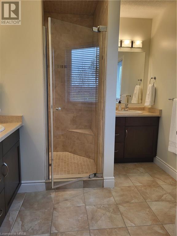 132 Walnut Grove Place, Lucan, Ontario  N0M 2J0 - Photo 15 - 40598383