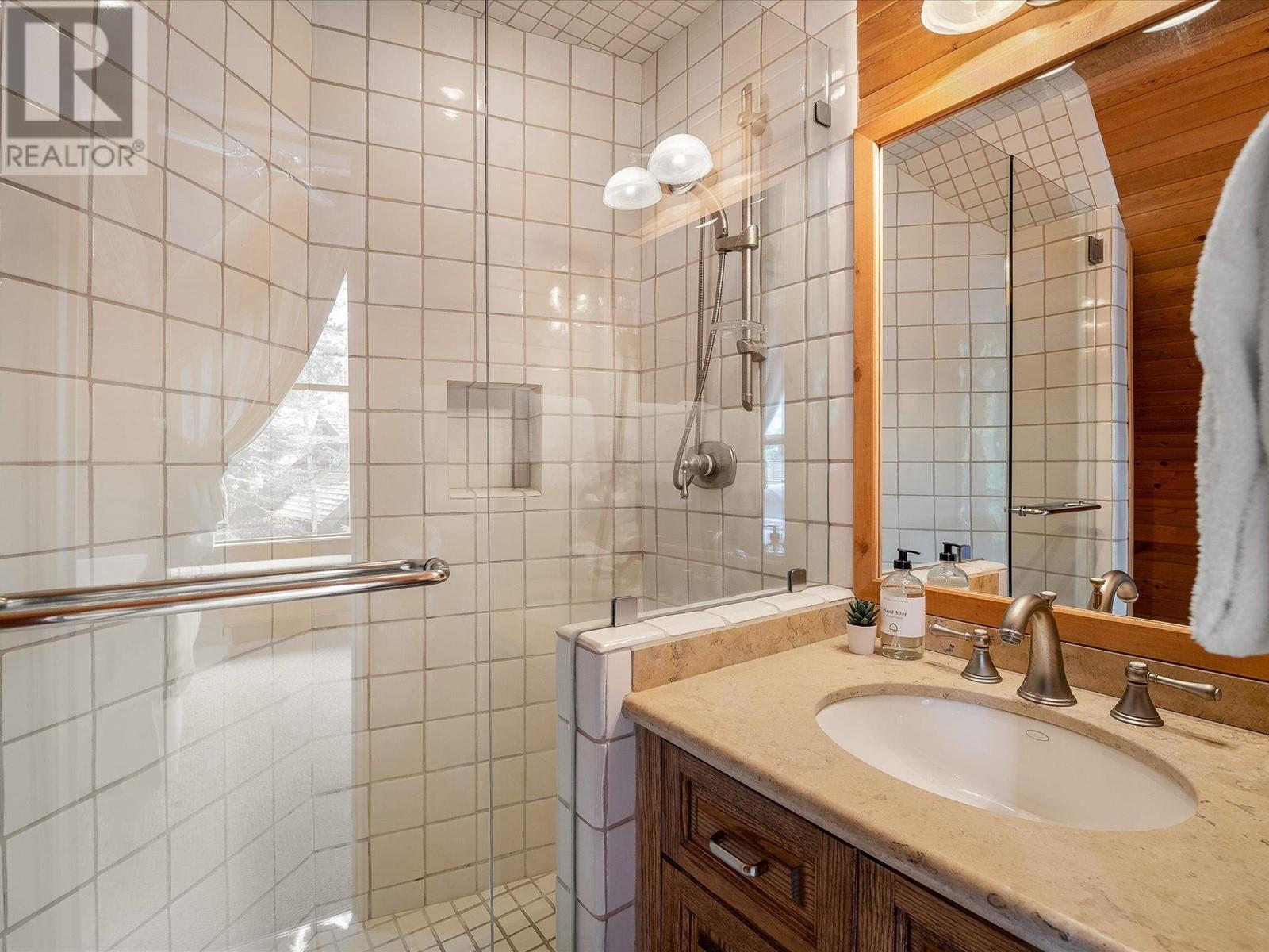 2585 Snowridge Crescent, Whistler, British Columbia  V8E 0P7 - Photo 18 - R2889877