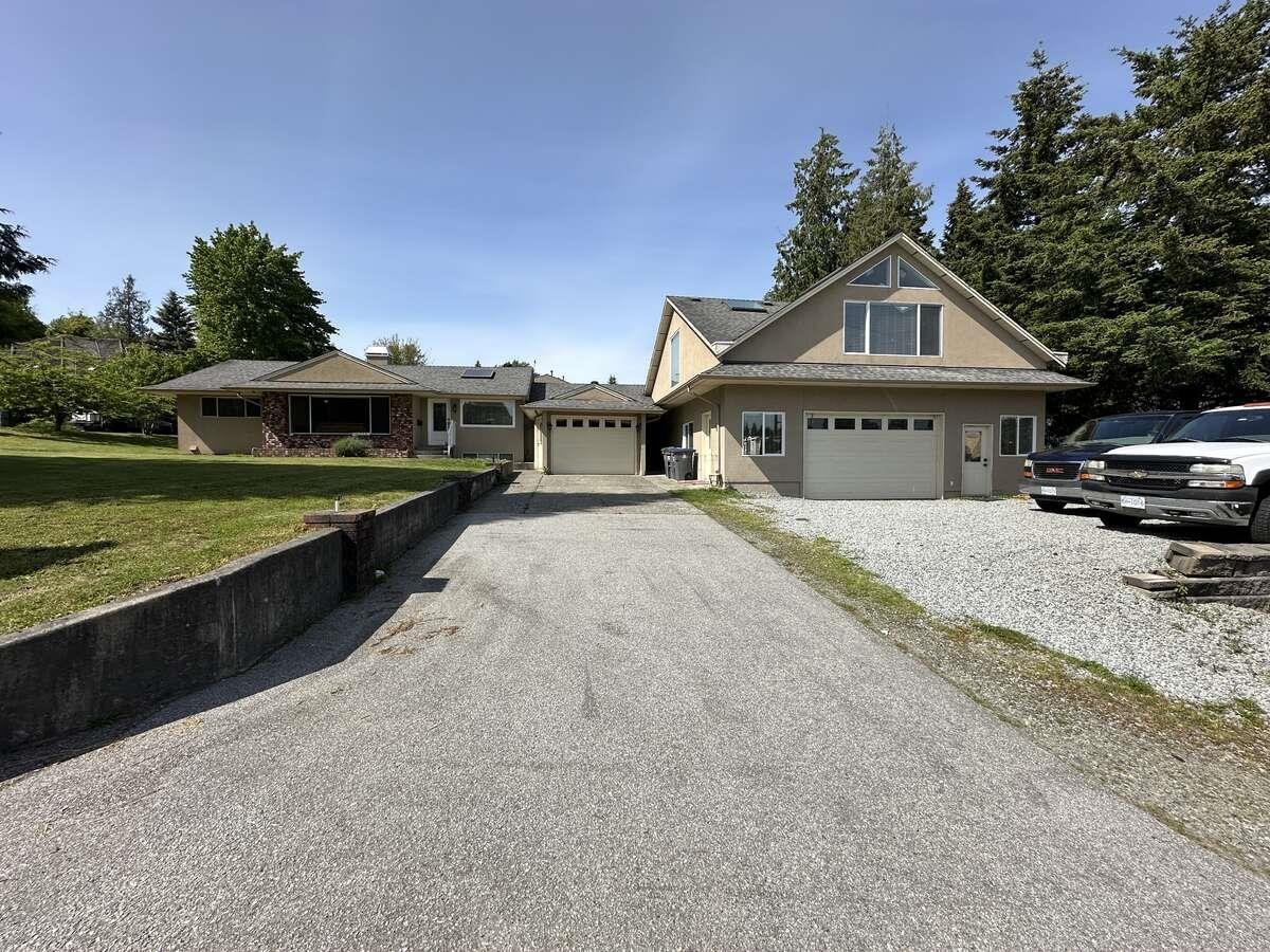 16333 90 AVENUE, surrey, British Columbia