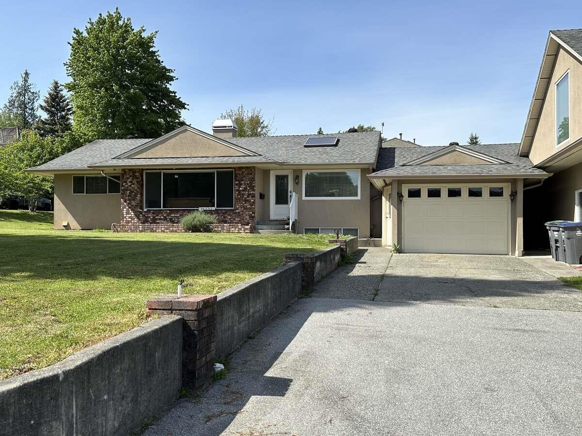 Property at 16333 90 AVENUE image 2