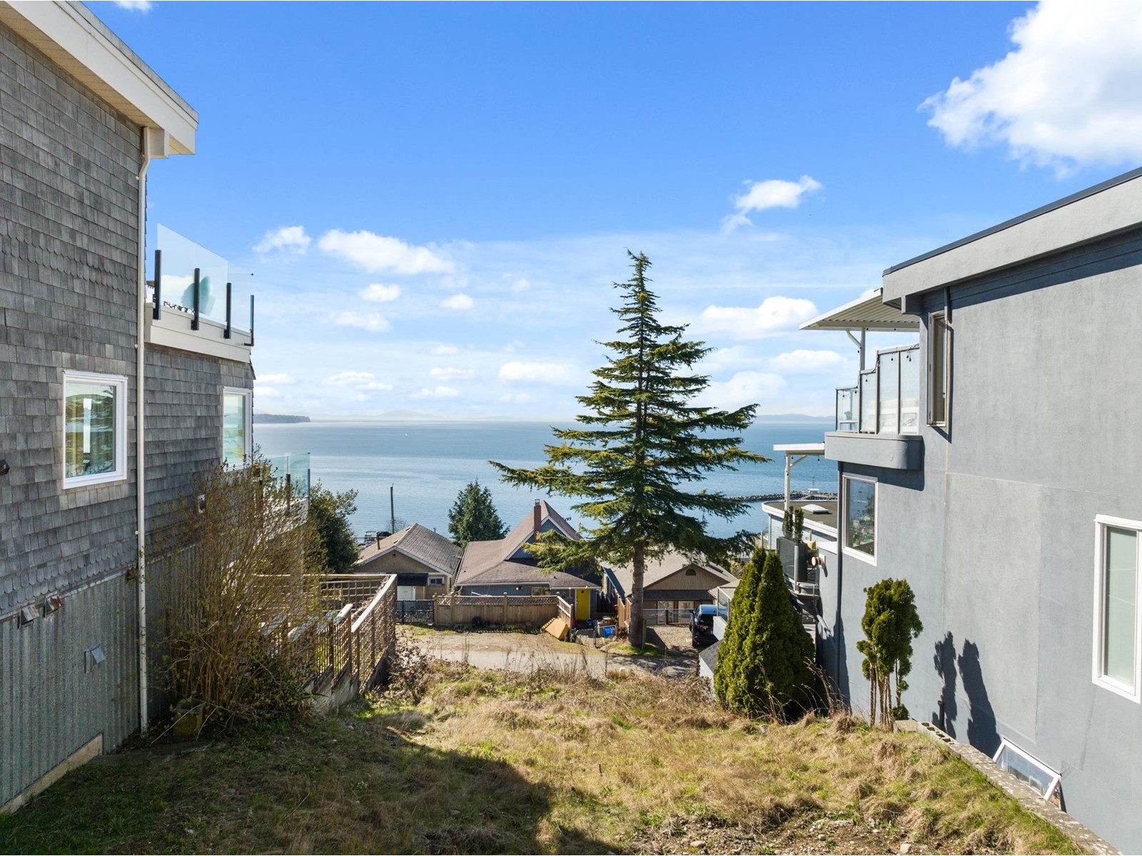 15276 Columbia Avenue, White Rock, British Columbia  V4B 1J6 - Photo 9 - R2890154