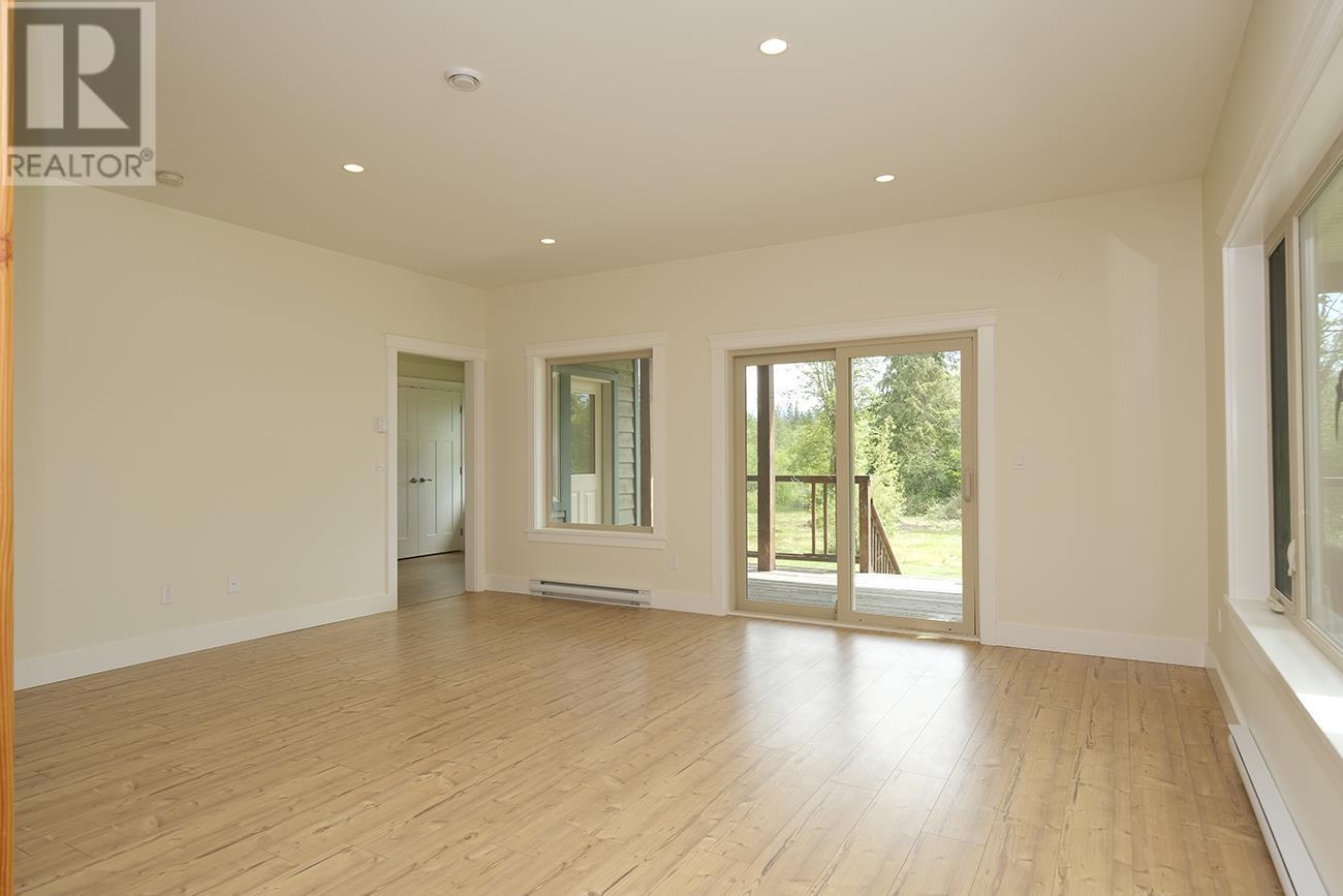 1900 Port Mellon Highway, Gibsons, British Columbia  V0N 1V6 - Photo 22 - R2890170