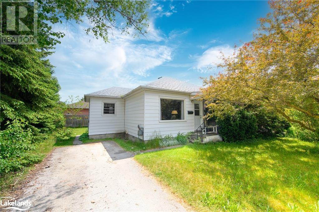 99 ROBINSON Street, collingwood, Ontario