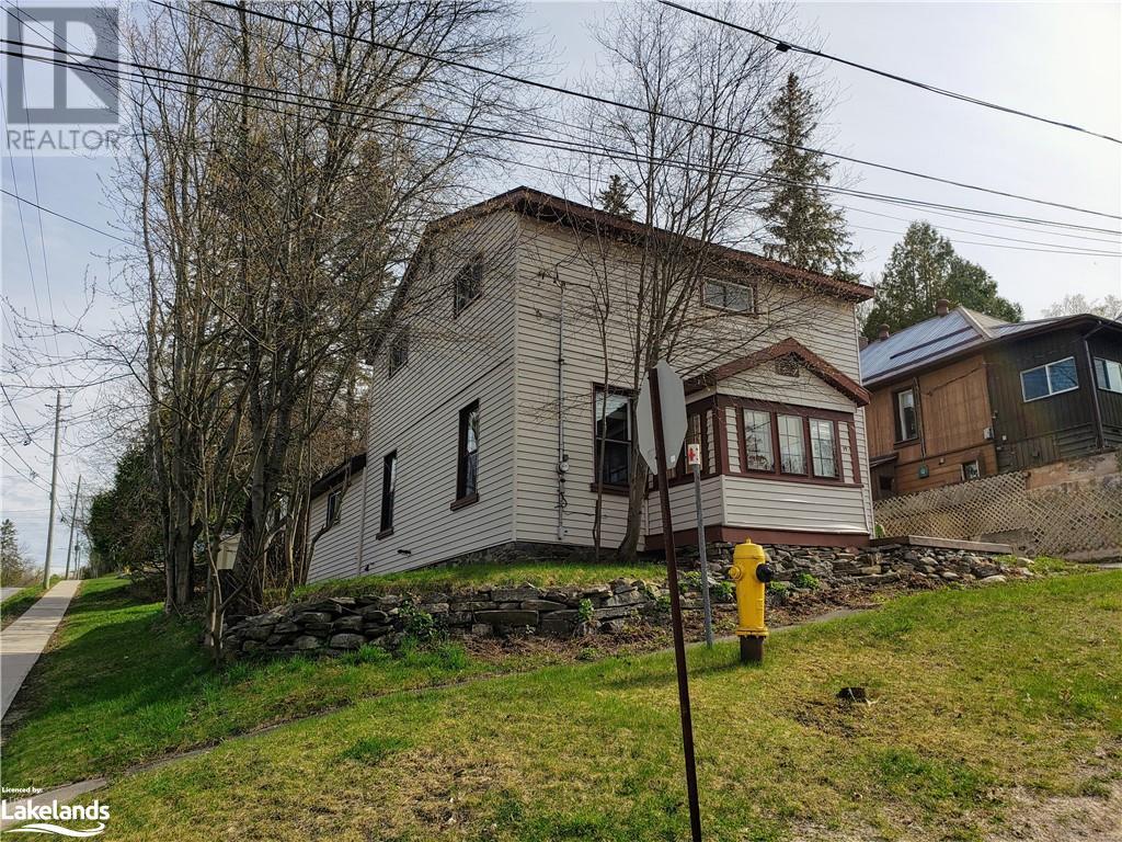 19 Lansdowne Street W, Huntsville, Ontario  P1H 1W1 - Photo 3 - 40599001