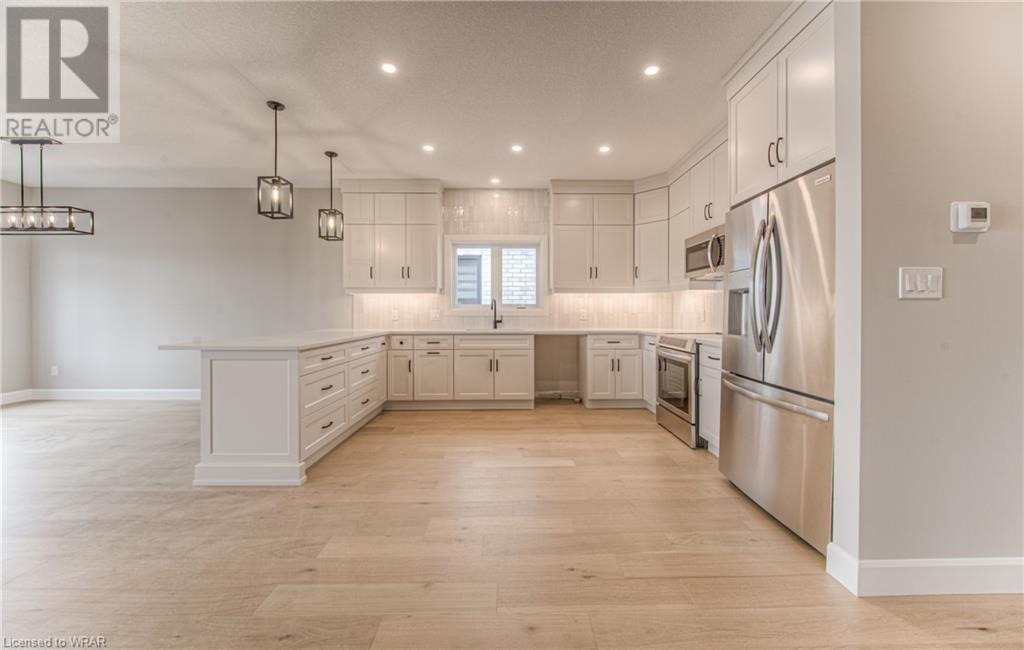 68 Weymouth Street, Elmira, Ontario  N3B 0E6 - Photo 4 - 40599926