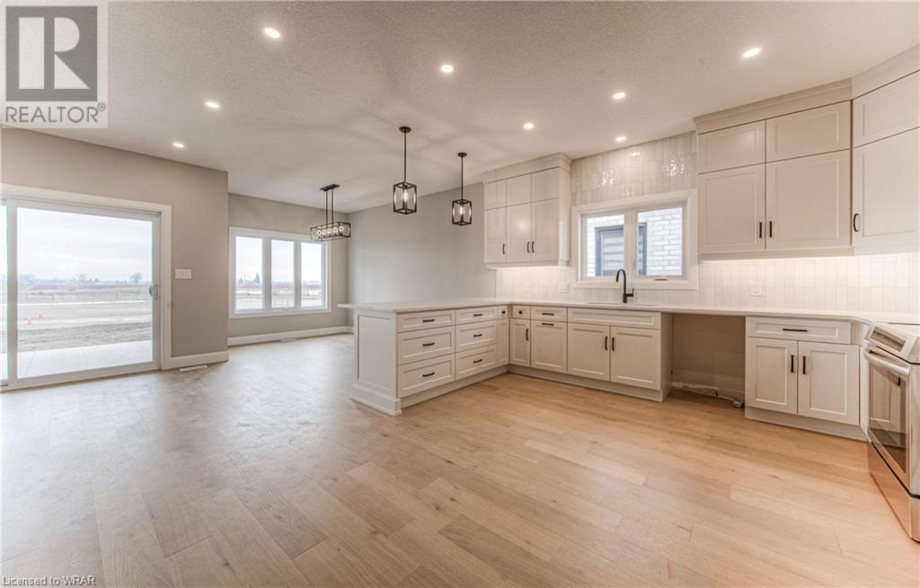 68 Weymouth Street, Elmira, Ontario  N3B 0E6 - Photo 5 - 40599926