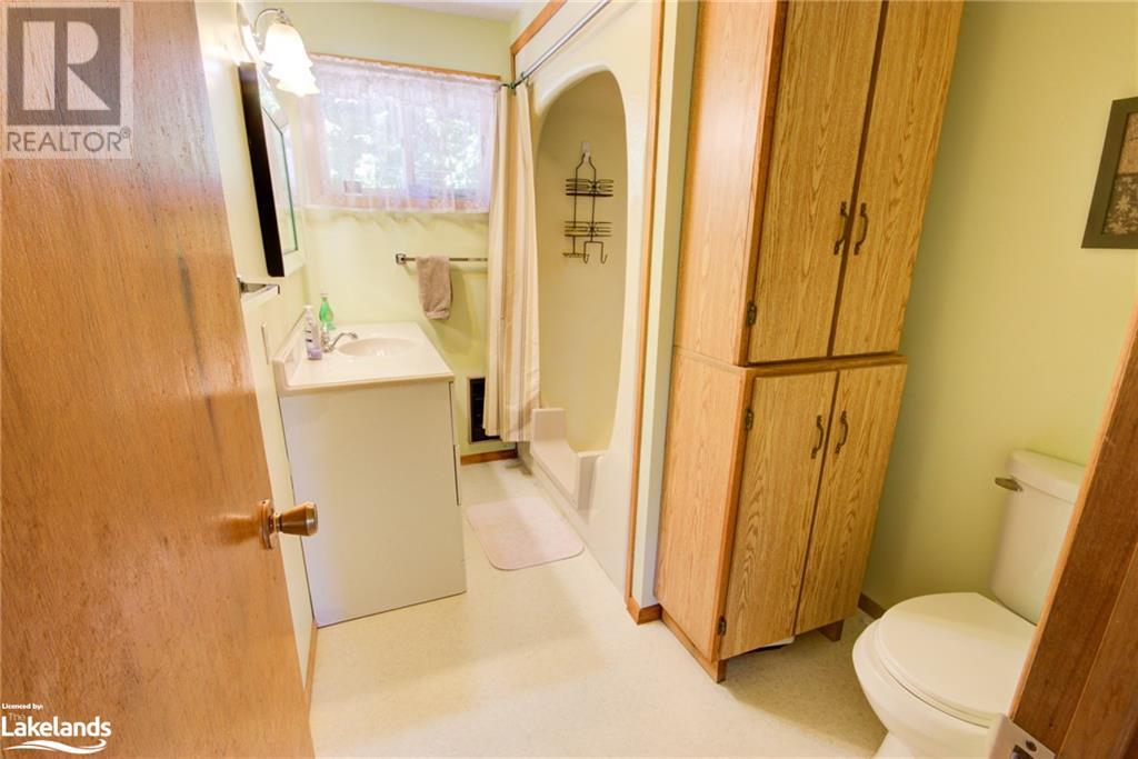 570 Jones Road, Gravenhurst, Ontario  P1P 1A1 - Photo 17 - 40596738