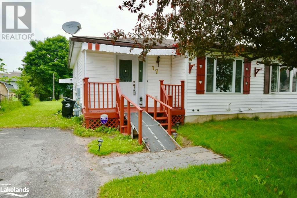 17 Corbeau Crescent, Penetanguishene, Ontario  L9M 1J9 - Photo 1 - 40598597