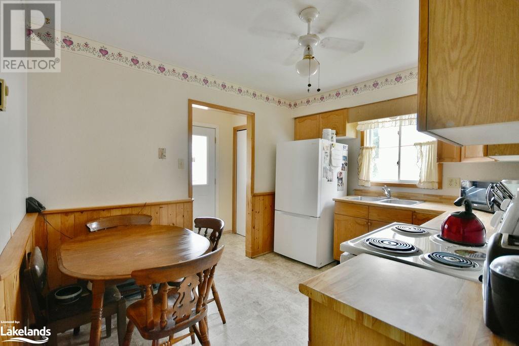 17 Corbeau Crescent, Penetanguishene, Ontario  L9M 1J9 - Photo 4 - 40598597