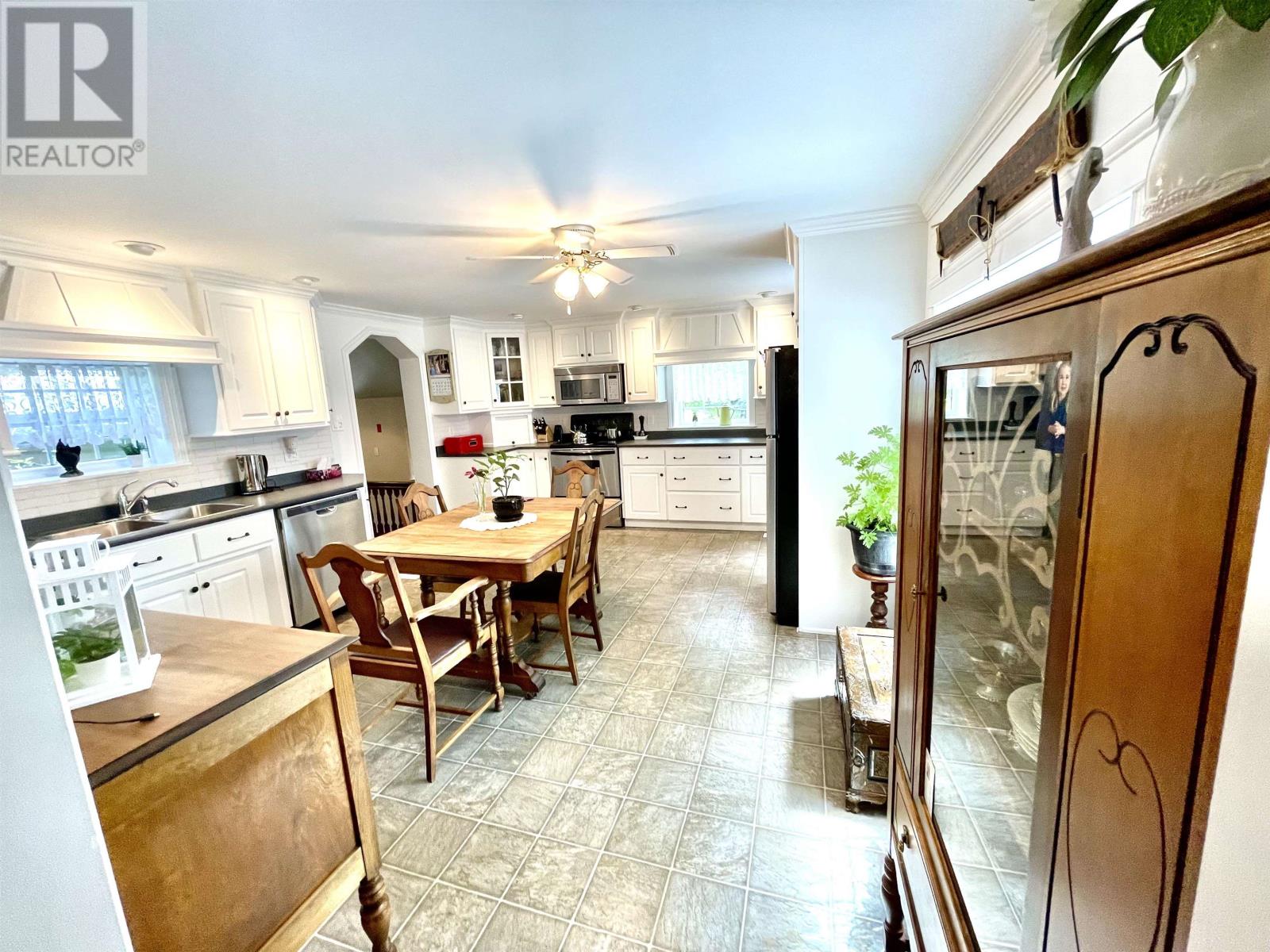 228 Phillip Street, Tignish, Prince Edward Island  C0B 2B0 - Photo 11 - 202412591
