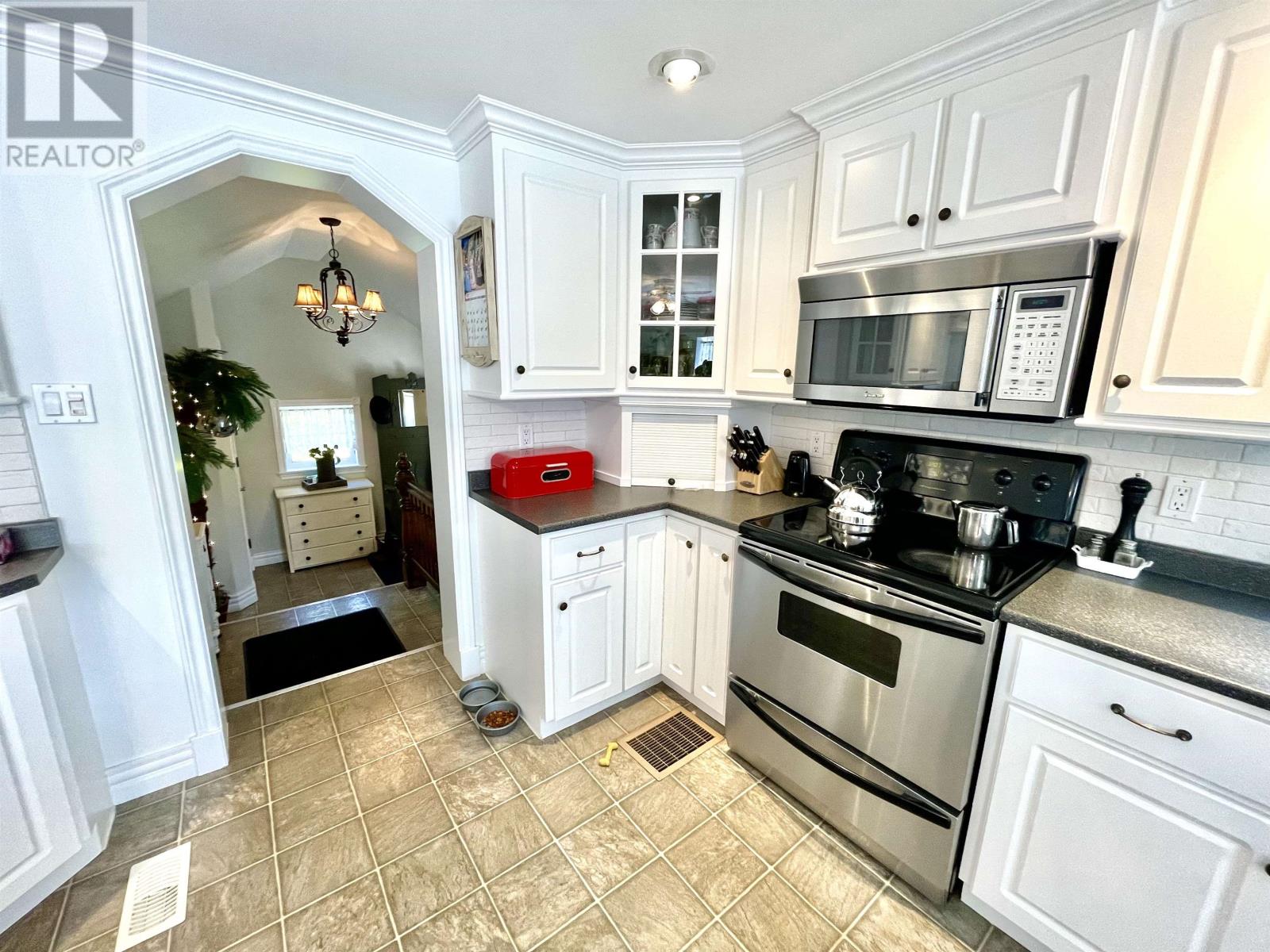 228 Phillip Street, Tignish, Prince Edward Island  C0B 2B0 - Photo 5 - 202412591
